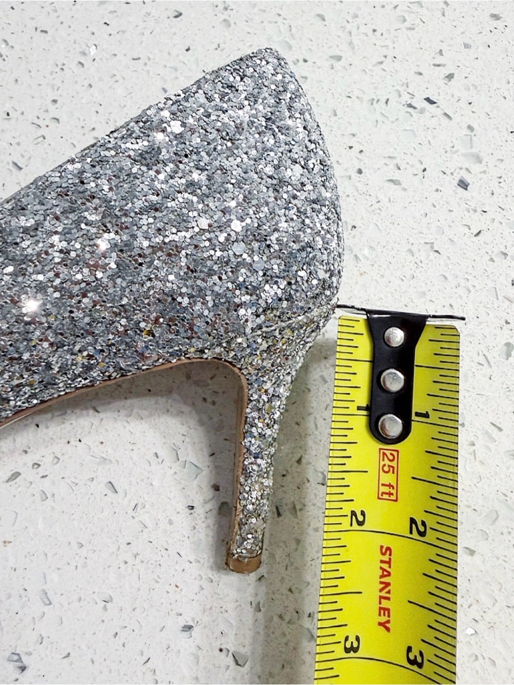Jewel Badgley Mischka Heels Silver Glitter Size 8 Pointed Toe Pumps - Picture 12 of 12